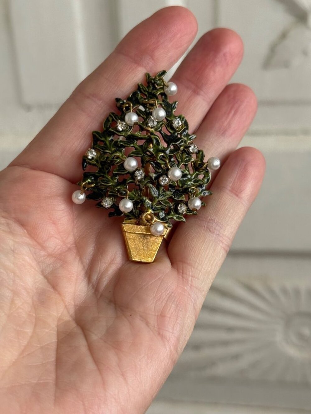Vintage 60s Original by Robert Christmas Tree Brooch Enamel Rhinestones Pearls - Picture 6 of 6